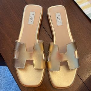 Steve Madden, NIB, Eadie Gold sandals